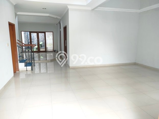 Lokasi strategis! Rumah siap pakai dikontrakkan di Cinere LB 300m2 Lokasi strategis! Rumah siap pakai dikontrakkan di Cinere LB 300m2