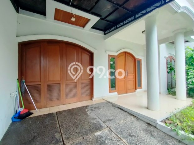 Lokasi strategis! Rumah siap pakai dikontrakkan di Cinere LB 300m2 Lokasi strategis! Rumah siap pakai dikontrakkan di Cinere LB 300m2