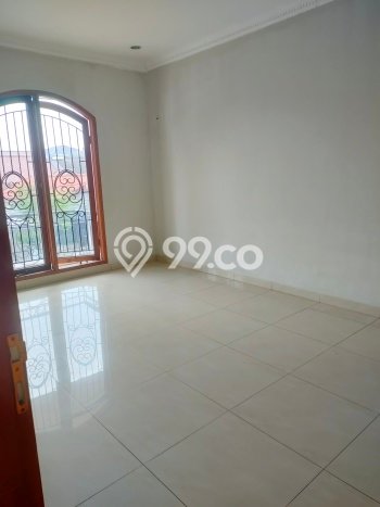Lokasi strategis! Rumah siap pakai dikontrakkan di Cinere LB 300m2 Lokasi strategis! Rumah siap pakai dikontrakkan di Cinere LB 300m2