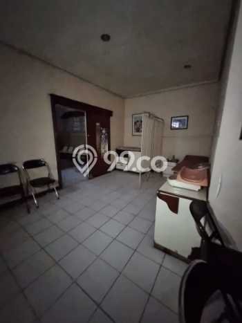 BEST CHOICE! Rumah di Astanaanyar, LT 423m2m² Bangunan 200m2m² BEST CHOICE! Rumah di Astanaanyar, LT 423m2m² Bangunan 200m2m²