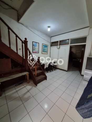 BEST CHOICE! Rumah di Astanaanyar, LT 423m2m² Bangunan 200m2m² BEST CHOICE! Rumah di Astanaanyar, LT 423m2m² Bangunan 200m2m²