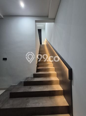 Rumah Mewah LB 300m2 Siap Huni Desain Elegan di Cikupa Citra Raya, Tangerang Rumah Mewah LB 300m2 Siap Huni Desain Elegan di Cikupa Citra Raya, Tangerang