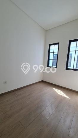 Jarang Ada! Rumah Sewa 5 Kamar Bagus Siap Huni Suvarna Sutera Jarang Ada! Rumah Sewa 5 Kamar Bagus Siap Huni Suvarna Sutera