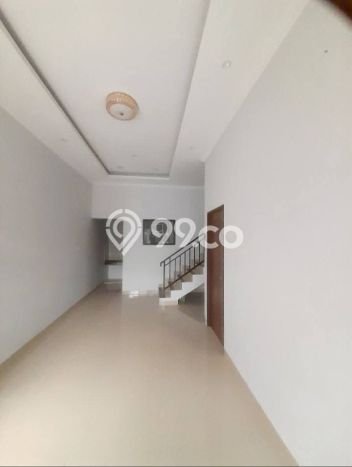 Rumah Luas Asri 3 KT Siap Pakai di Cikupa Citra Raya Tangerang Rumah Luas Asri 3 KT Siap Pakai di Cikupa Citra Raya Tangerang