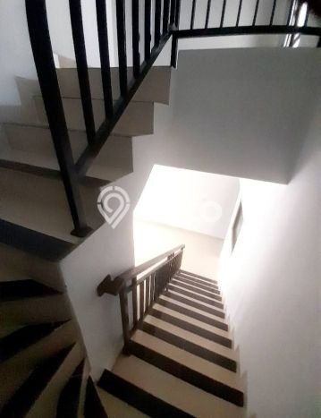 Rumah Luas Asri 3 KT Siap Pakai di Cikupa Citra Raya Tangerang Rumah Luas Asri 3 KT Siap Pakai di Cikupa Citra Raya Tangerang