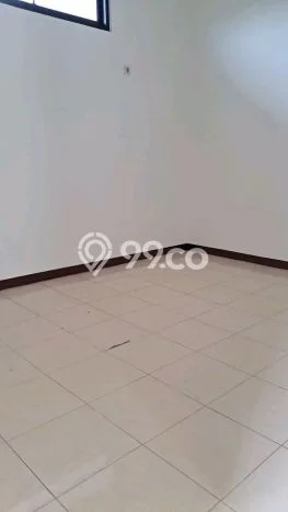 Lokasi strategis! Rumah siap huni dikontrakkan di Cinere LB 150m2 Lokasi strategis! Rumah siap huni dikontrakkan di Cinere LB 150m2