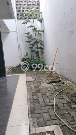 Disewakan Rumah Konsep Minimalis di Cinere Depok dengan 4 Kamar Disewakan Rumah Konsep Minimalis di Cinere Depok dengan 4 Kamar