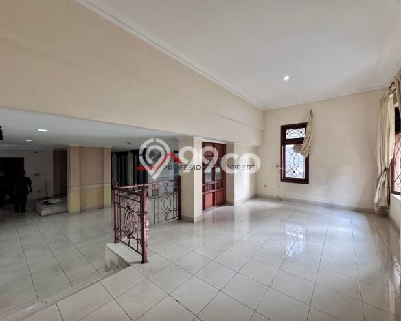 Dijual Rumah Mewah Elegan Dengan View Eksklusif di Kalibata, Jakarta Selatan Dijual Rumah Mewah Elegan Dengan View Eksklusif di Kalibata, Jakarta Selatan