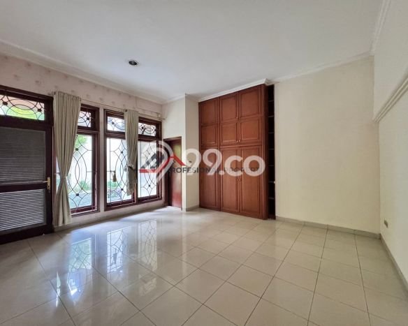Dijual Rumah Mewah Elegan Dengan View Eksklusif di Kalibata, Jakarta Selatan Dijual Rumah Mewah Elegan Dengan View Eksklusif di Kalibata, Jakarta Selatan