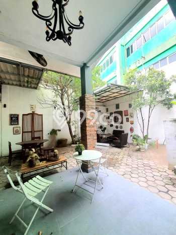 Ready to Use! Premium House LT 249m2 Desain Elegan di Rawamangun Ready to Use! Premium House LT 249m2 Desain Elegan di Rawamangun