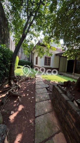 Siap Huni Rumah Mewah 5 Kamar di Menteng Dekat ke Mana Pun Siap Huni Rumah Mewah 5 Kamar di Menteng Dekat ke Mana Pun