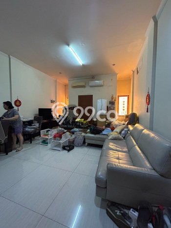 Area Ramai! Ruko Dijual di Kemayoran untuk Bisnis Luas Bangunan 200m2 Area Ramai! Ruko Dijual di Kemayoran untuk Bisnis Luas Bangunan 200m2