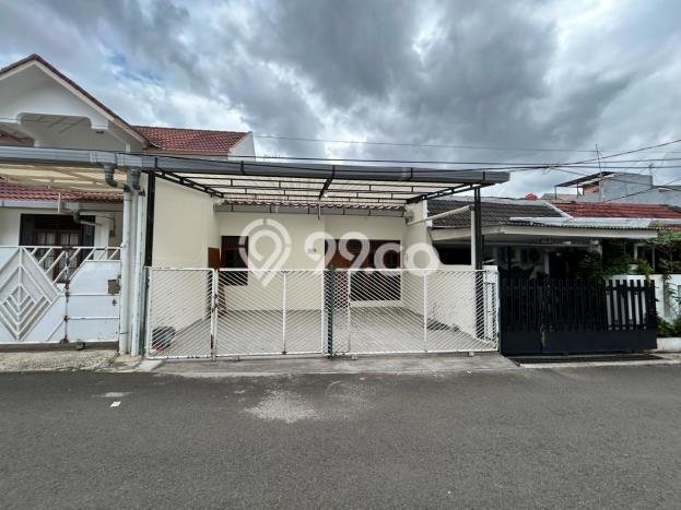 KESEMPATAN TERBAIK! Rumah di Duren Sawit, 2 KT, Ready, LT 96m² Bangunan 54m² KESEMPATAN TERBAIK! Rumah di Duren Sawit, 2 KT, Ready, LT 96m² Bangunan 54m²