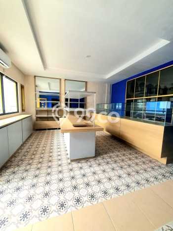 Ready to Use! Premium House LT 249m2 Desain Elegan di Rawamangun Ready to Use! Premium House LT 249m2 Desain Elegan di Rawamangun