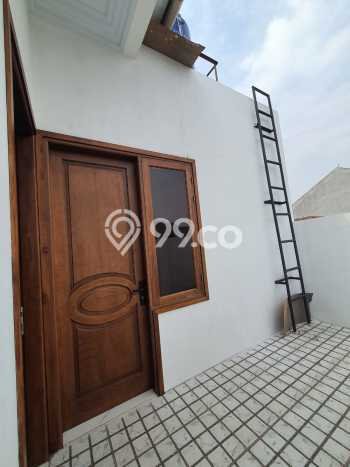 Rumah Luxury Modern Siap Huni di Pondok Kelapa Jakarta Timur Rumah Luxury Modern Siap Huni di Pondok Kelapa Jakarta Timur