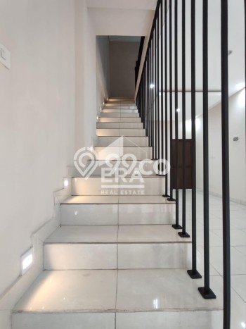 Rumah Elit Modern Tanpa Renovasi di Kayu Putih Jakarta Timur Rumah Elit Modern Tanpa Renovasi di Kayu Putih Jakarta Timur