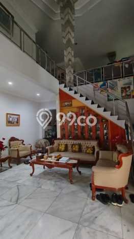 Rumah Elit LB 715m2 Siap Huni Desain Elegan di Pulomas, Jakarta Timur Rumah Elit LB 715m2 Siap Huni Desain Elegan di Pulomas, Jakarta Timur