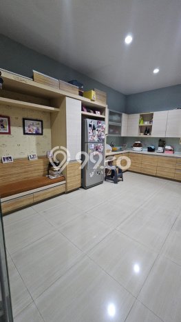 Lokasi terbaik! Rumah siap pakai disewakan di Kelapa Gading LB 200m2 Lokasi terbaik! Rumah siap pakai disewakan di Kelapa Gading LB 200m2