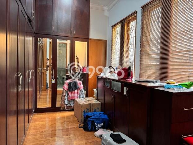 Hunian Mewah Siap Huni LT 240m2 di Kelapa Gading, Jakarta Utara Hunian Mewah Siap Huni LT 240m2 di Kelapa Gading, Jakarta Utara