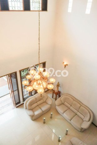 Dijual Rumah Luas Elegan Dengan View Eksklusif di Pondok Kelapa, Jakarta Timur Dijual Rumah Luas Elegan Dengan View Eksklusif di Pondok Kelapa, Jakarta Timur
