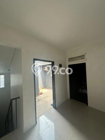 Disewakan! Rumah 3 Kamar Tidur &
2 Kamar Mandi di Condet, Jakarta Timur Disewakan! Rumah 3 Kamar Tidur &
2 Kamar Mandi di Condet, Jakarta Timur
