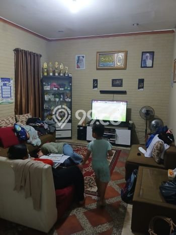 Hunian Strategis 3 KT LB 100m2 Kondisi Bagus di Condet Hunian Strategis 3 KT LB 100m2 Kondisi Bagus di Condet