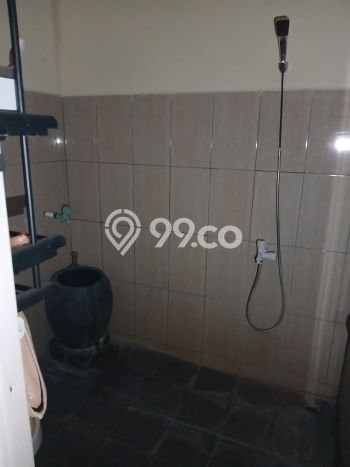 Hunian Strategis 3 KT LB 100m2 Kondisi Bagus di Condet Hunian Strategis 3 KT LB 100m2 Kondisi Bagus di Condet