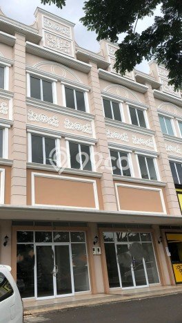 Ruko Komersial Disewakan di Cakung Jakarta Timur Luas 256m2 Ruko Komersial Disewakan di Cakung Jakarta Timur Luas 256m2