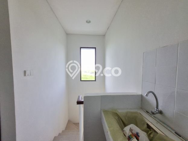 Jual Ruko Kawasan Cakung, Luas 54m², Kawasan Potensial, Jalan Utama Jual Ruko Kawasan Cakung, Luas 54m², Kawasan Potensial, Jalan Utama