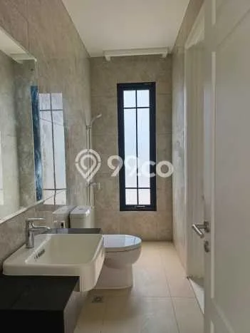 Sewa Rumah Harga Terjangkau di Summarecon Crown Gading Bekasi dengan 3 Kamar Tidur Sewa Rumah Harga Terjangkau di Summarecon Crown Gading Bekasi dengan 3 Kamar Tidur