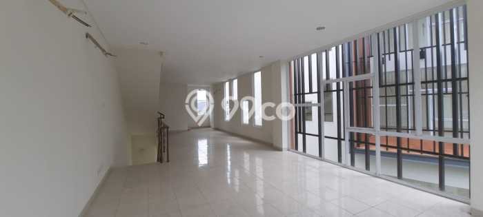 Unit Komersial Disewakan di Jakarta Timur Area Strategis Harga Kompetitif Unit Komersial Disewakan di Jakarta Timur Area Strategis Harga Kompetitif