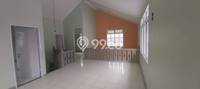 Rumah di Sektor 9-Bintaro, 4 KT, Area Strategis, LT 180m² LB 240m² Rumah di Sektor 9-Bintaro, 4 KT, Area Strategis, LT 180m² LB 240m²