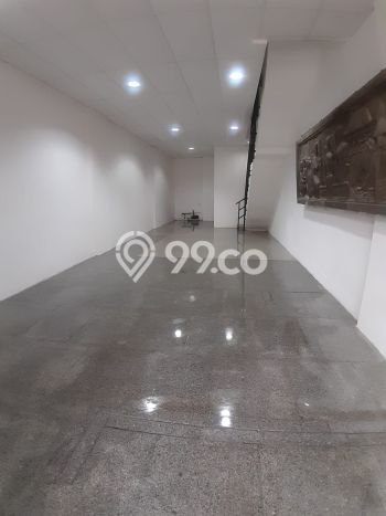 LOKASI STRATEGIS! Ruko di Pondok Indah, Luas 350m², Area Komersial LOKASI STRATEGIS! Ruko di Pondok Indah, Luas 350m², Area Komersial