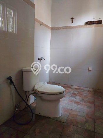 Rumah Mewah Siap Huni LT 250m2 di Limo, Depok Rumah Mewah Siap Huni LT 250m2 di Limo, Depok