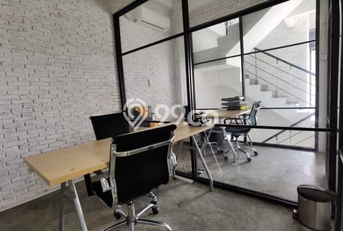 Ruko Dijual di Prime Area Jakarta Selatan Luas 240m2 Ruko Dijual di Prime Area Jakarta Selatan Luas 240m2