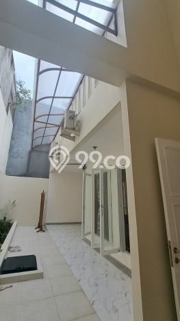 Rumah Luxury Modern Tanpa Renovasi di Gading Serpong Tangerang Rumah Luxury Modern Tanpa Renovasi di Gading Serpong Tangerang