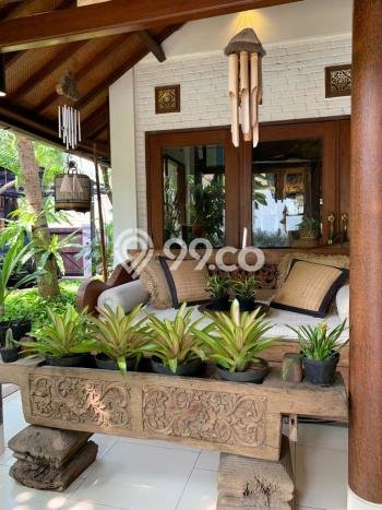 Hunian Mewah LB 900m2 Siap Huni Desain Elegan di Bintaro, Tangerang Selatan Hunian Mewah LB 900m2 Siap Huni Desain Elegan di Bintaro, Tangerang Selatan