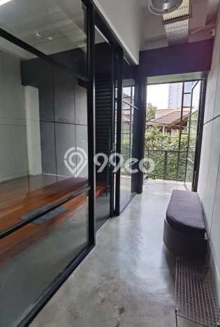 Ruko Dijual di Prime Area Jakarta Selatan Luas 240m2 Ruko Dijual di Prime Area Jakarta Selatan Luas 240m2