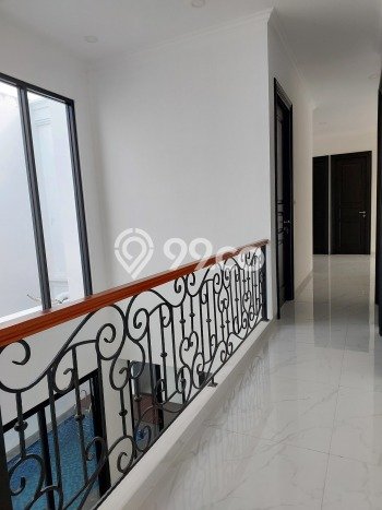 Dijual Rumah Mewah Elegan Dengan View Eksklusif di Bintaro, Tangerang Selatan Dijual Rumah Mewah Elegan Dengan View Eksklusif di Bintaro, Tangerang Selatan