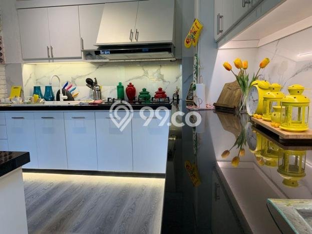Hunian Mewah LB 900m2 Siap Huni Desain Elegan di Bintaro, Tangerang Selatan Hunian Mewah LB 900m2 Siap Huni Desain Elegan di Bintaro, Tangerang Selatan