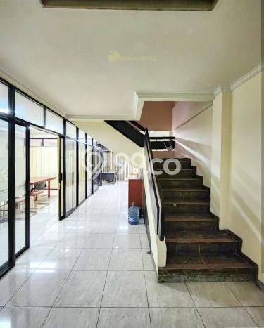 Ruko di Pondok Indah, Luas 210m², Posisi Jalan Utama Ruko di Pondok Indah, Luas 210m², Posisi Jalan Utama