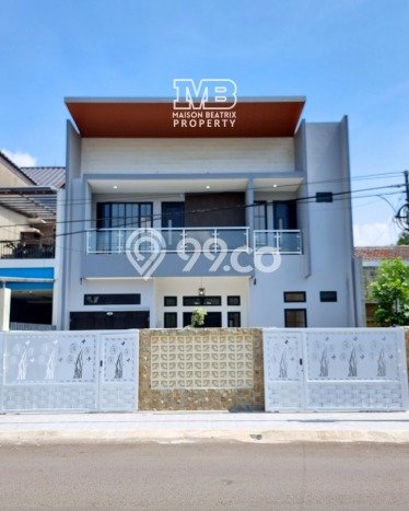 Rumah Mewah LB 250m2 Siap Huni Desain Elegan di BSD Kencana Loka, Tangerang Rumah Mewah LB 250m2 Siap Huni Desain Elegan di BSD Kencana Loka, Tangerang