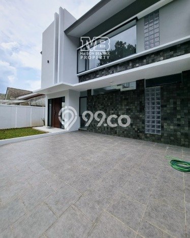 Rumah Mewah LB 170m2 Siap Pakai Desain Elegan di BSD Kencana Loka, Tangerang Rumah Mewah LB 170m2 Siap Pakai Desain Elegan di BSD Kencana Loka, Tangerang