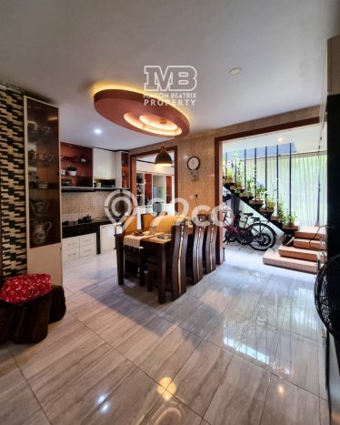 Dijual Rumah Premium dengan Fasilitas Sekitar Komplit di Ciputat, Tangerang Selatan Dijual Rumah Premium dengan Fasilitas Sekitar Komplit di Ciputat, Tangerang Selatan