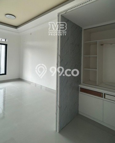 Jual Rumah Mewah Elegan Dengan View Eksklusif di BSD Griya Loka, Tangerang Jual Rumah Mewah Elegan Dengan View Eksklusif di BSD Griya Loka, Tangerang