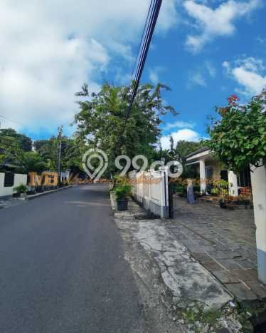 Siap Huni Rumah Mewah 4 Kamar di Kebon Jeruk Dekat ke Mana Pun Siap Huni Rumah Mewah 4 Kamar di Kebon Jeruk Dekat ke Mana Pun