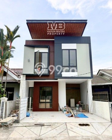 Rumah Luas Asri 4 KT Siap Huni di BSD Tangerang Rumah Luas Asri 4 KT Siap Huni di BSD Tangerang