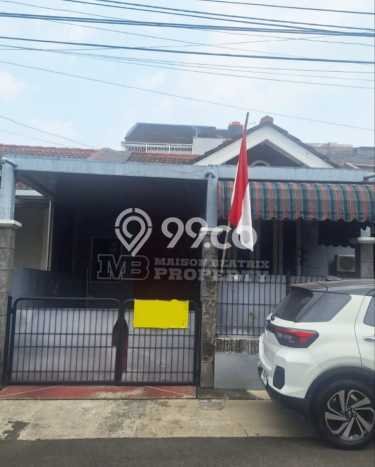 Rumah Modern 3 KT di BSD Griya Loka Tangerang Semi Furnished Rumah Modern 3 KT di BSD Griya Loka Tangerang Semi Furnished