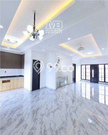 Rumah Mewah LB 250m2 Siap Huni Desain Elegan di BSD Kencana Loka, Tangerang Rumah Mewah LB 250m2 Siap Huni Desain Elegan di BSD Kencana Loka, Tangerang