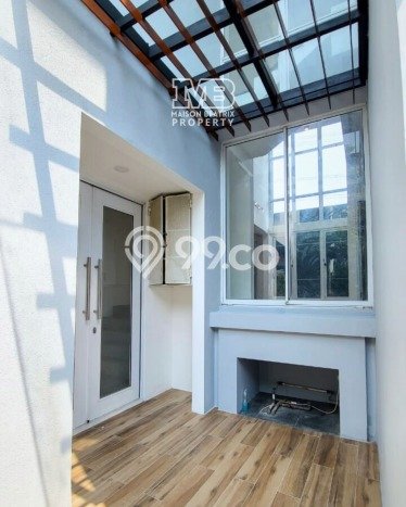 Rumah Luxury Modern Siap Huni di Bintaro Tangerang Selatan Rumah Luxury Modern Siap Huni di Bintaro Tangerang Selatan